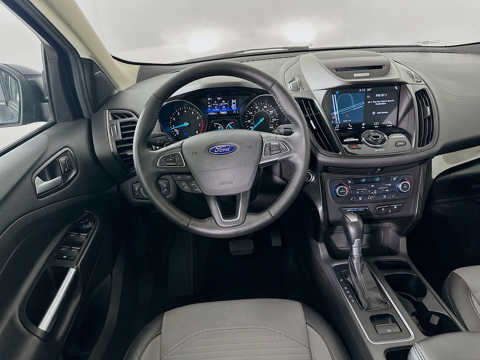 Used 2017 Ford Escape Titanium AWD/4WD image 16