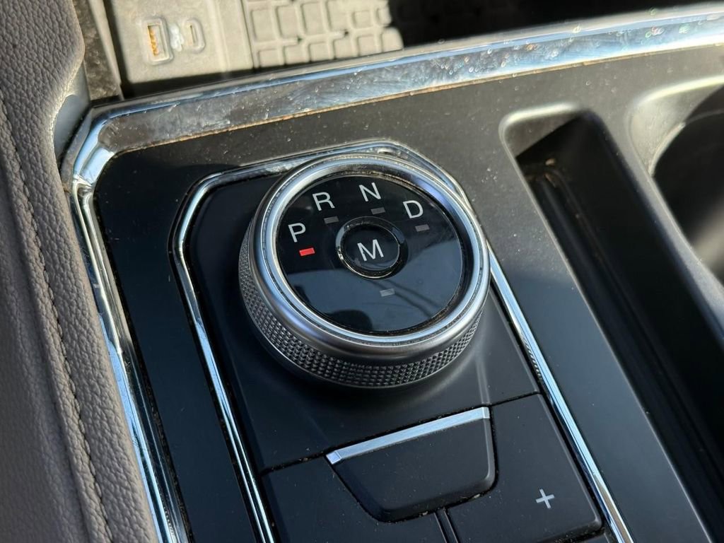 Used 2022 Ford Expedition XLT image 15