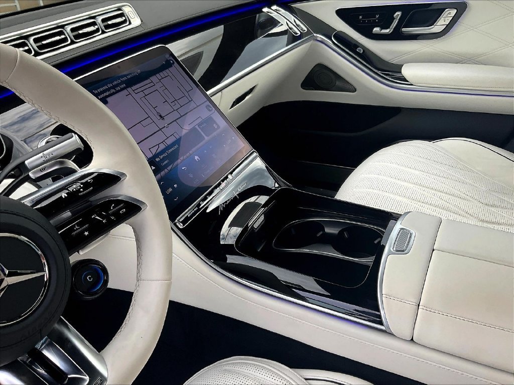 Used 2025 Mercedes-Benz S 63 AMG S w/ Rear Seat Package image 18