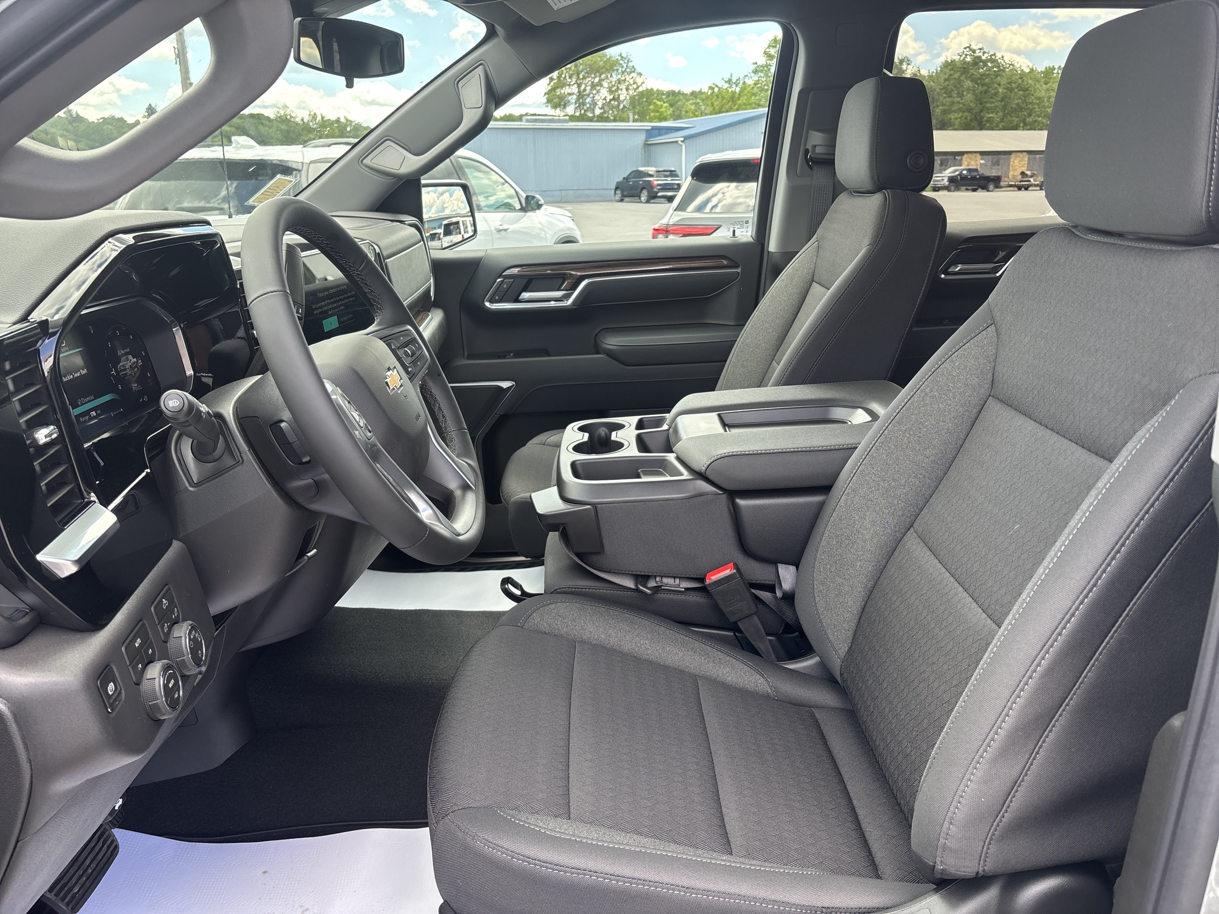 New 2026 Chevrolet Silverado 1500 LT AWD/4WD image 9