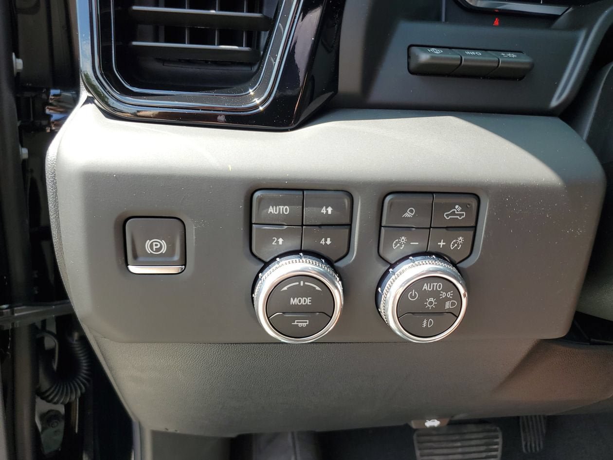 New 2026 GMC Sierra 1500 AT4 w/ AT4 Premium Package AWD/4WD image 31