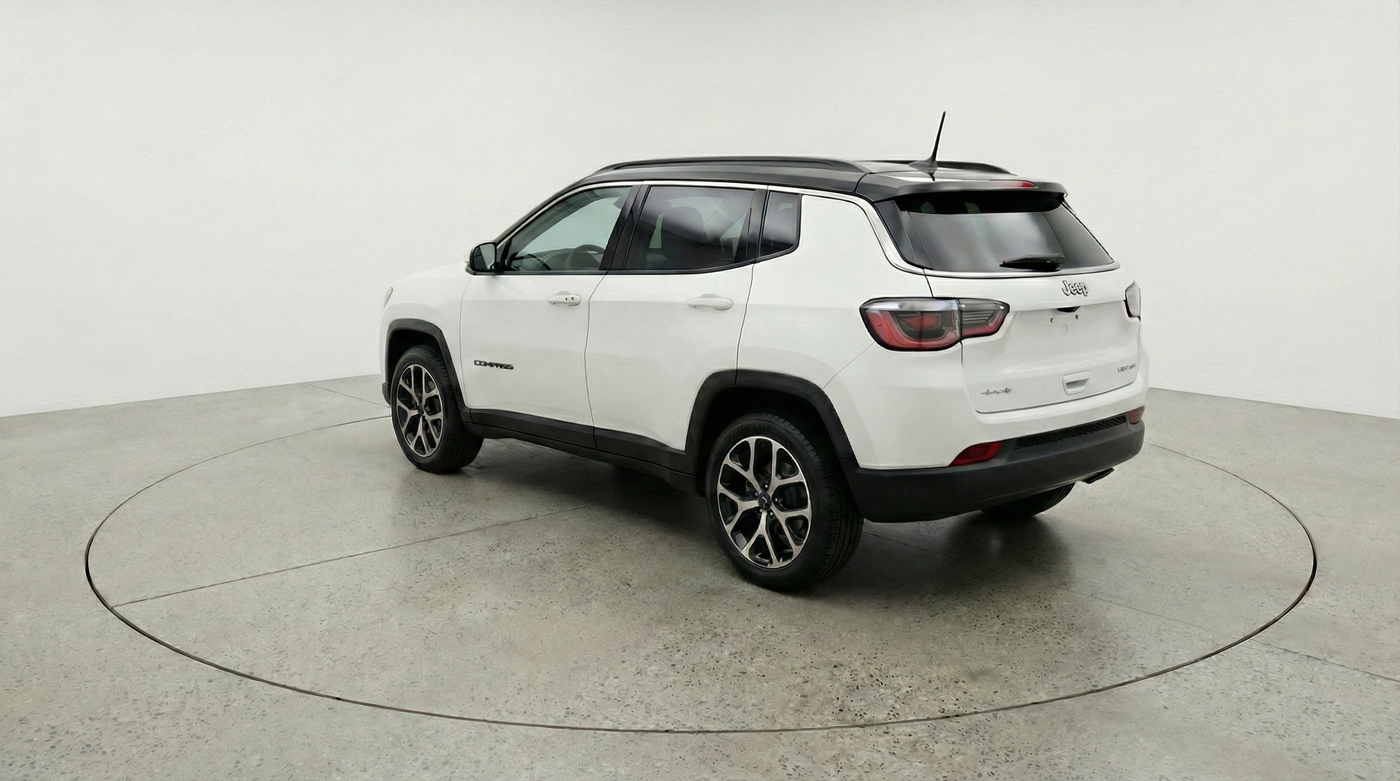 Used 2025 Jeep Compass Limited AWD/4WD image 6