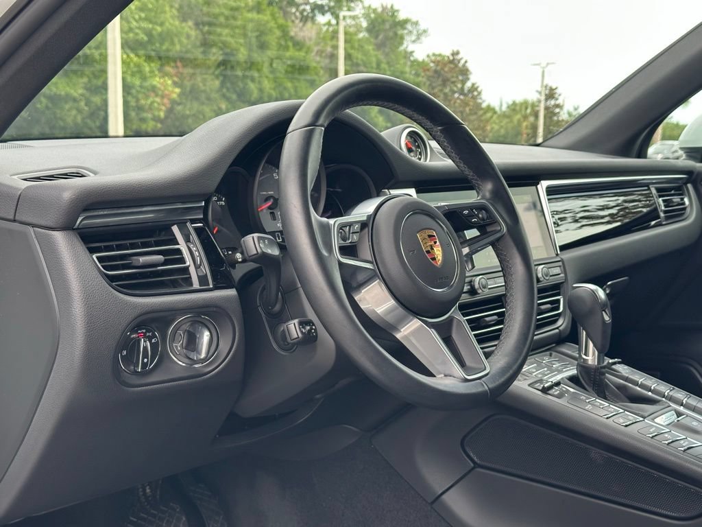 Certified 2021 Porsche Macan S AWD/4WD image 4