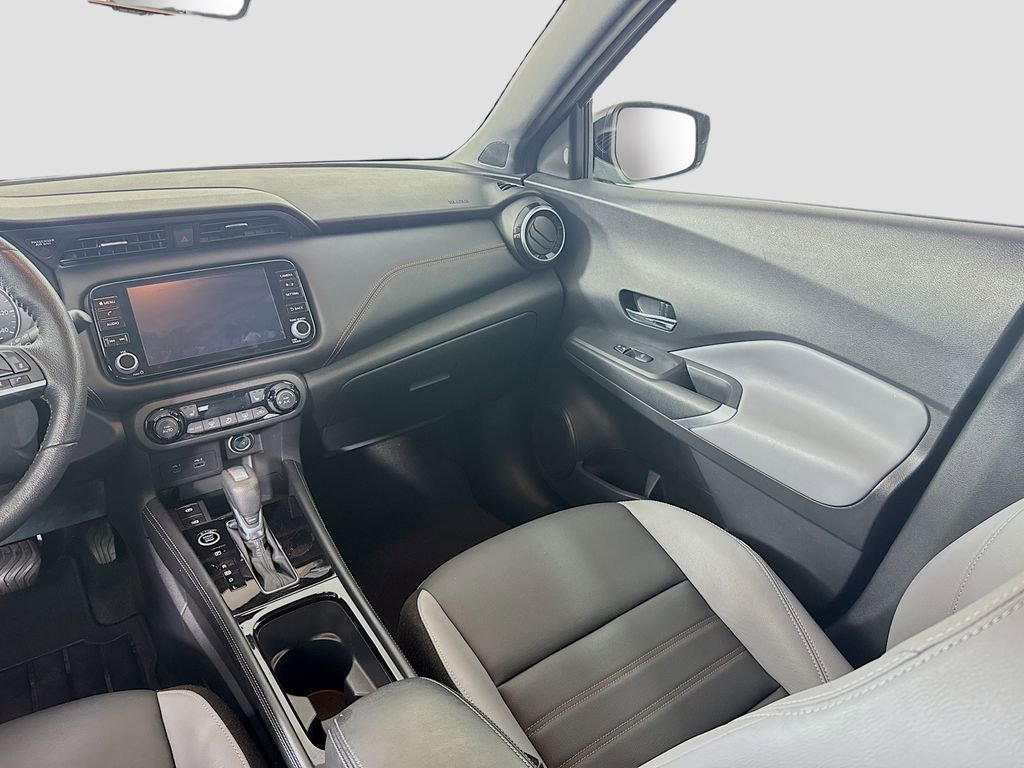 Used 2022 Nissan Kicks SR w/ Premium Package FWD image 23