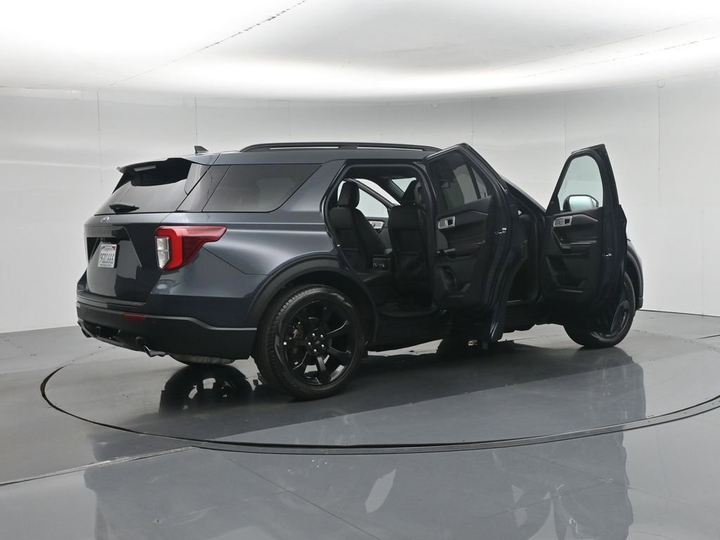 Used 2023 Ford Explorer ST-Line w/ Class IV Trailer Tow Package image 6