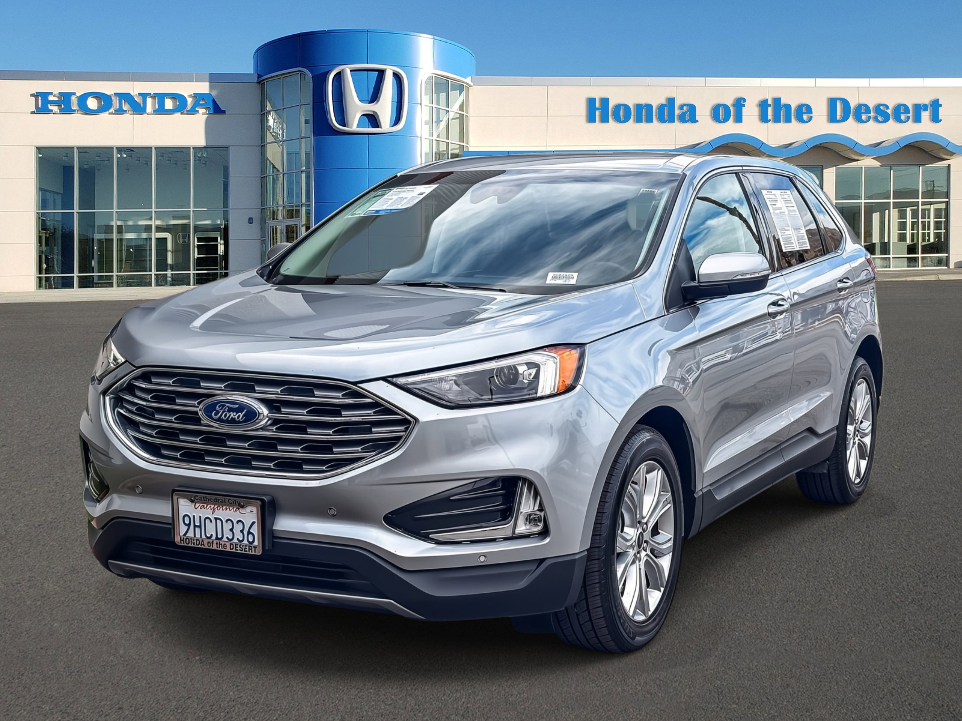 Used 2023 Ford Edge Titanium image 3