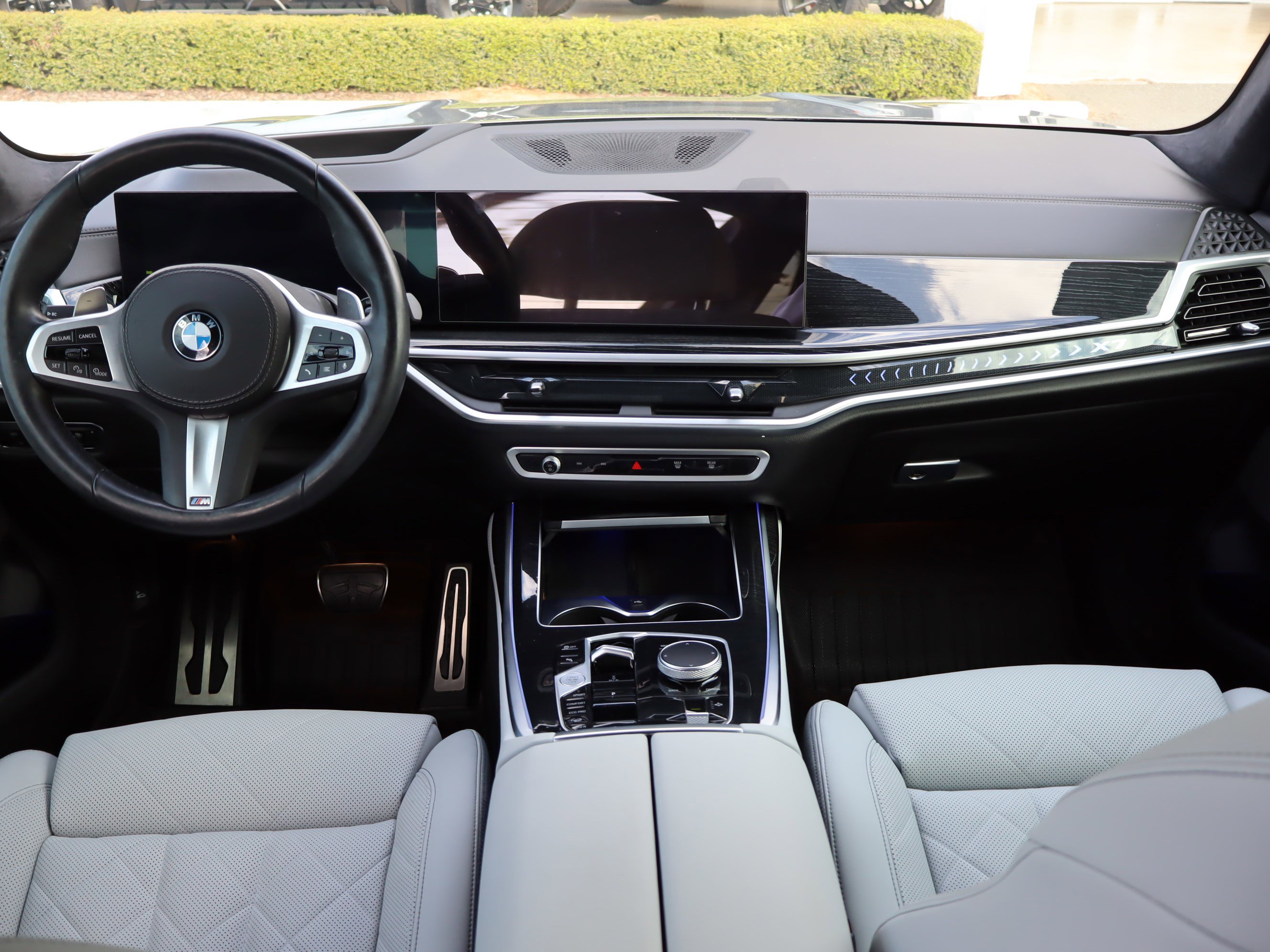 Used 2023 BMW X7 xDrive40i w/ M Sport Package image 14