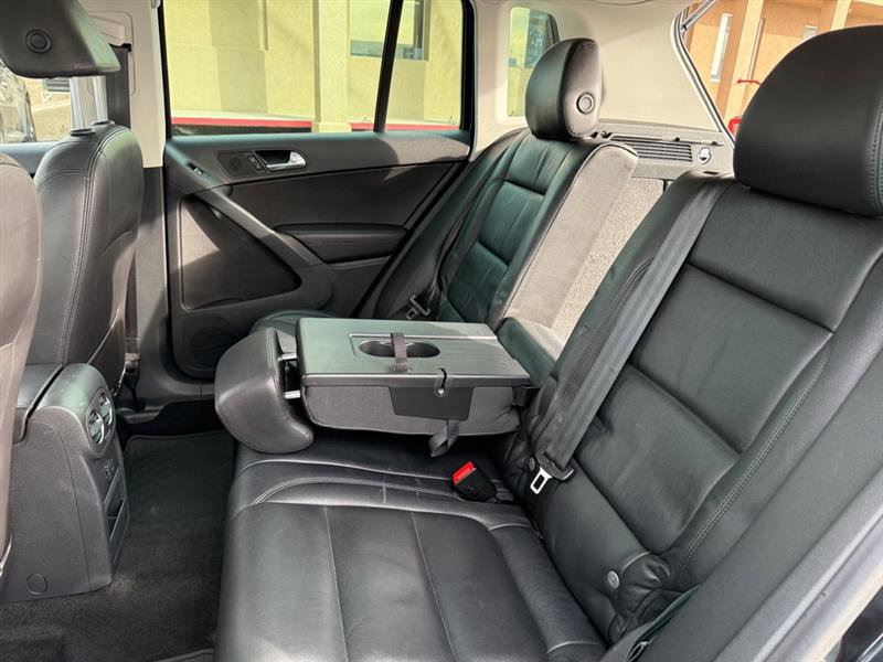 Used 2017 Volkswagen Tiguan Sport image 6
