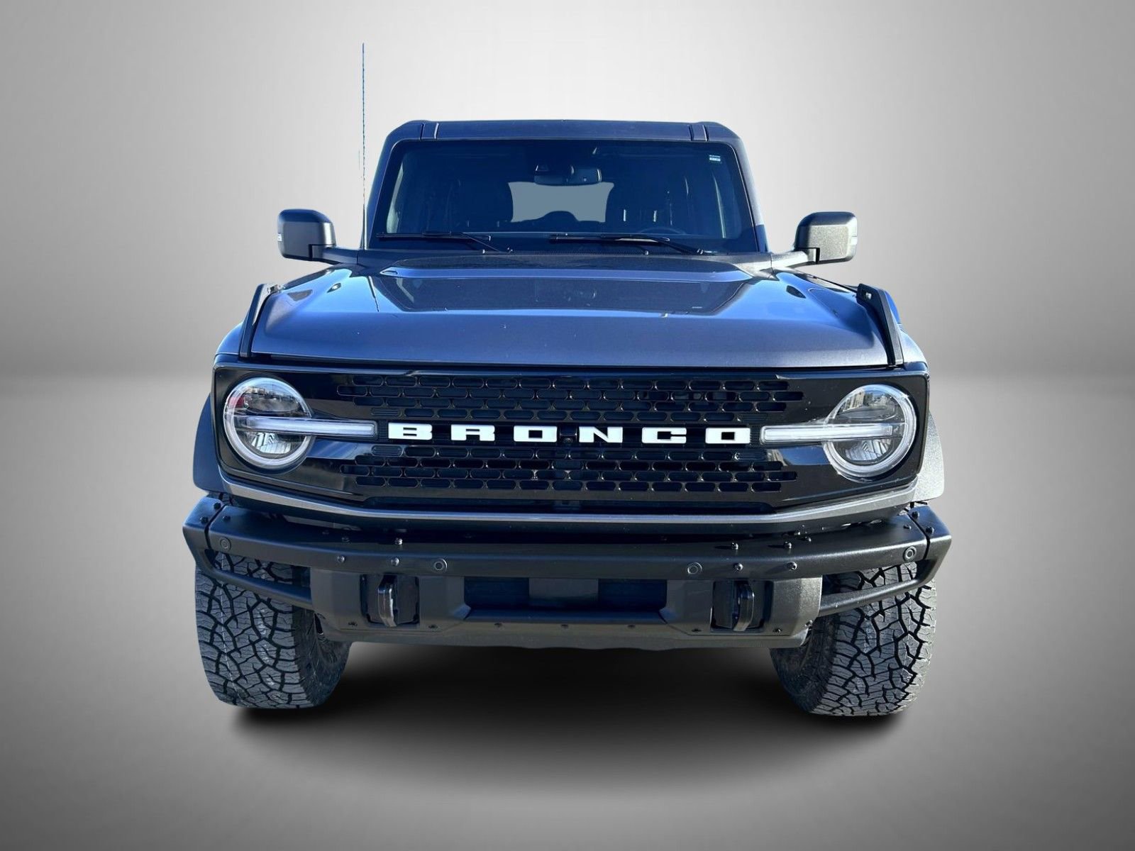 Used 2022 Ford Bronco Wildtrak image 2