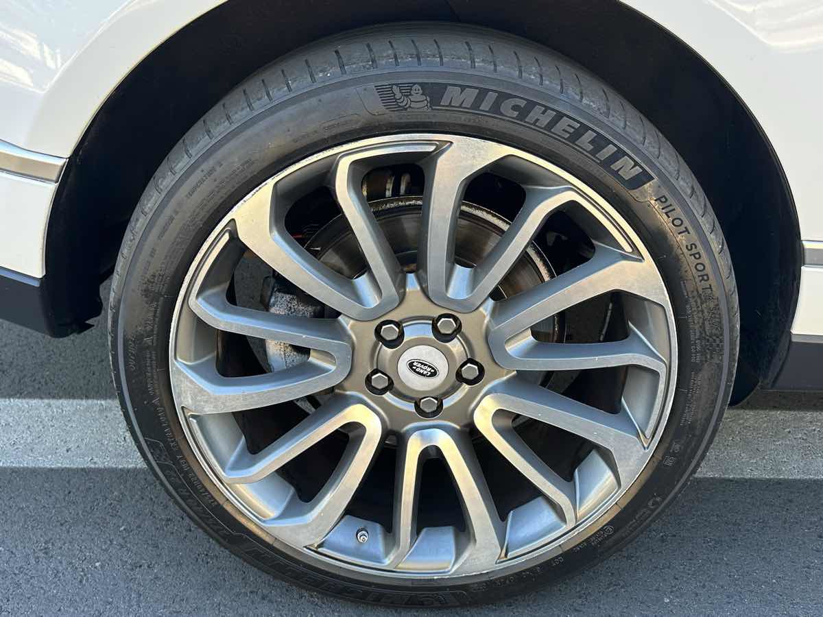 Used 2014 Land Rover Range Rover HSE image 66