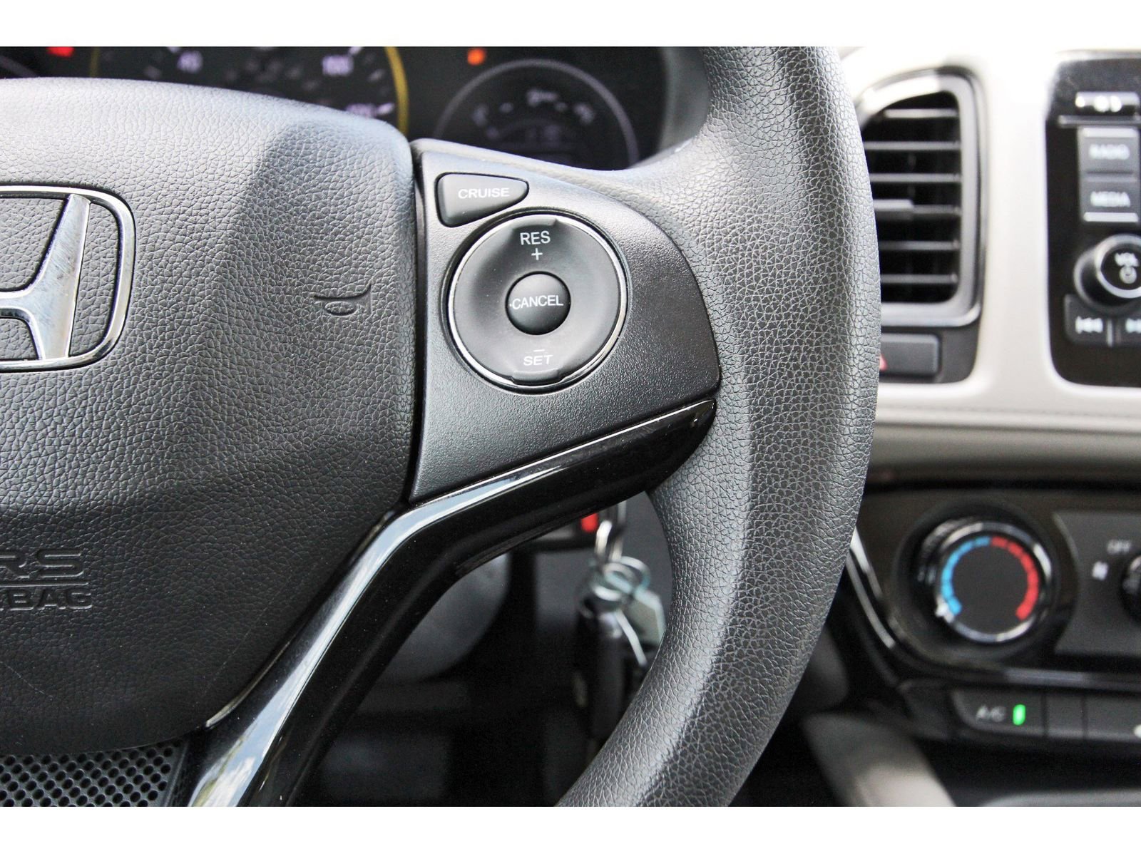 Used 2022 Honda HR-V LX image 16