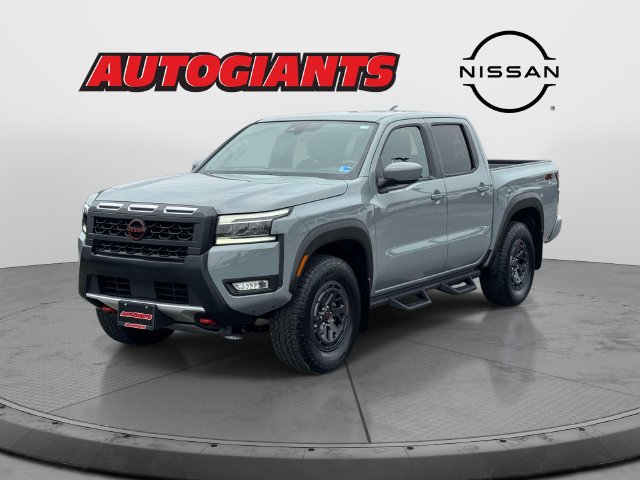 Used 2025 Nissan Frontier PRO-4X AWD/4WD image 9