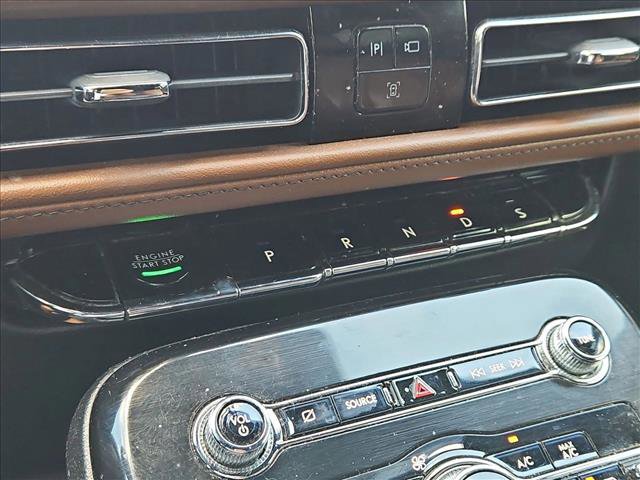 Used 2023 Lincoln Nautilus Reserve FWD image 12