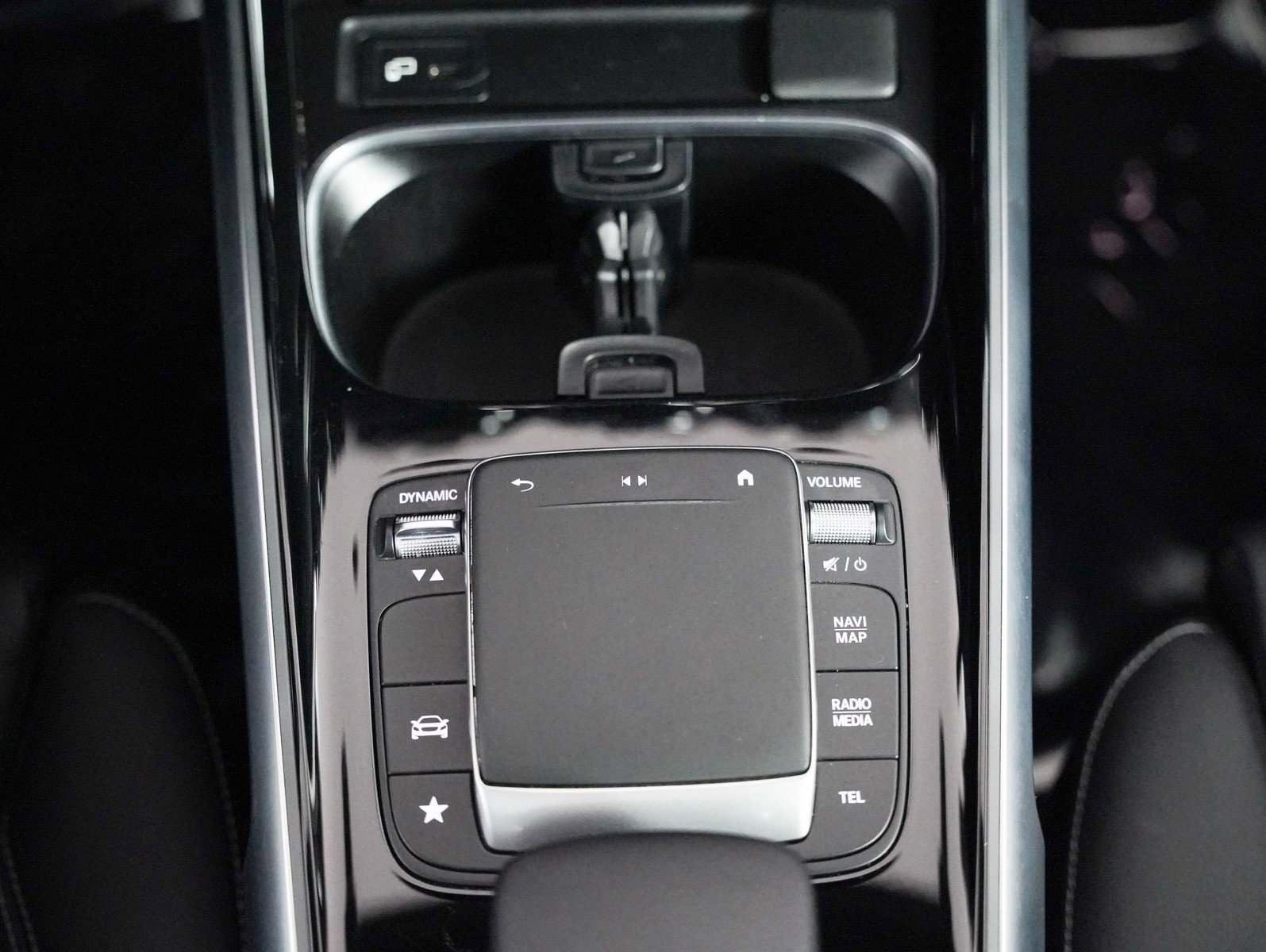 Certified 2022 Mercedes-Benz GLB 250 4MATIC w/ AMG Line image 18