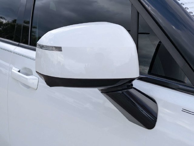 Used 2025 Hyundai Santa Fe Calligraphy AWD/4WD image 13