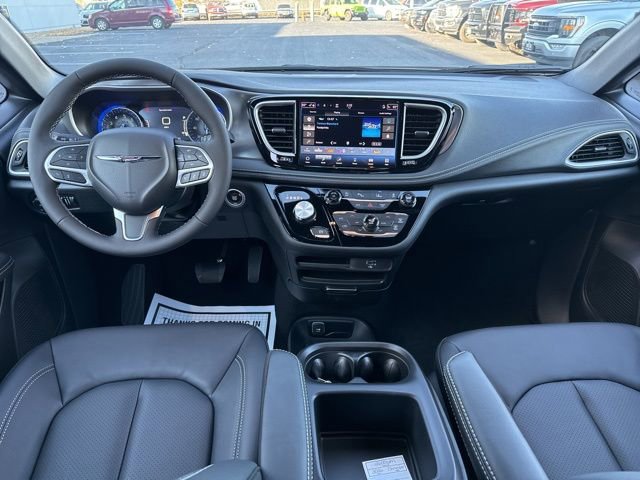 New 2026 Chrysler Pacifica Select image 21