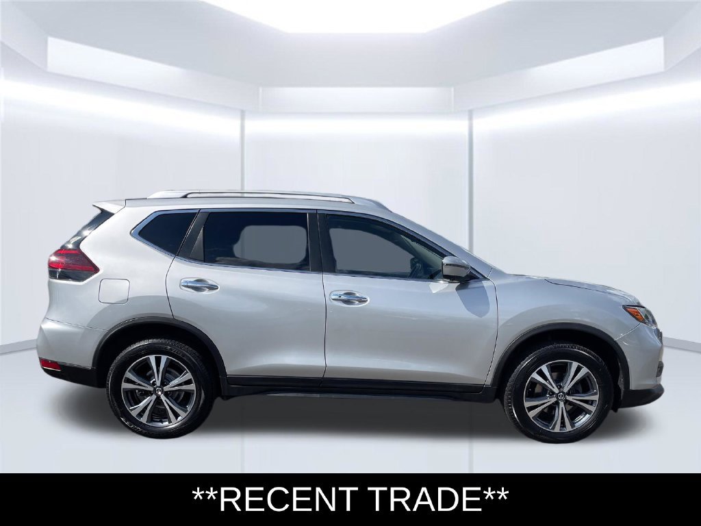 Used 2019 Nissan Rogue SV w/ Premium Package AWD/4WD image 8