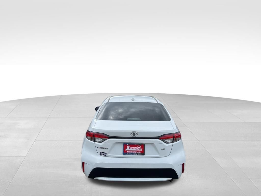 Used 2022 Toyota Corolla LE FWD image 13