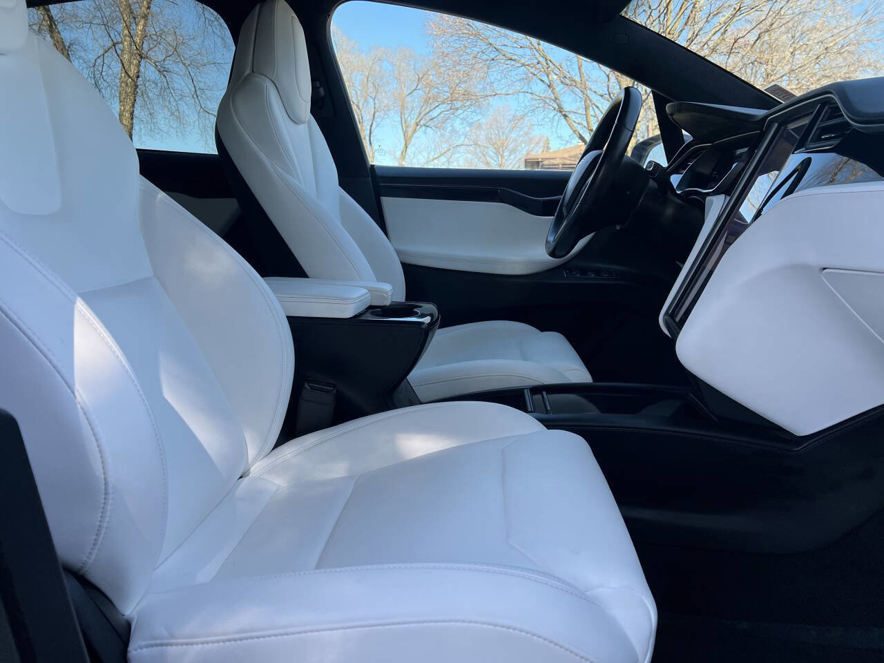 Used 2019 Tesla Model X 75D image 26