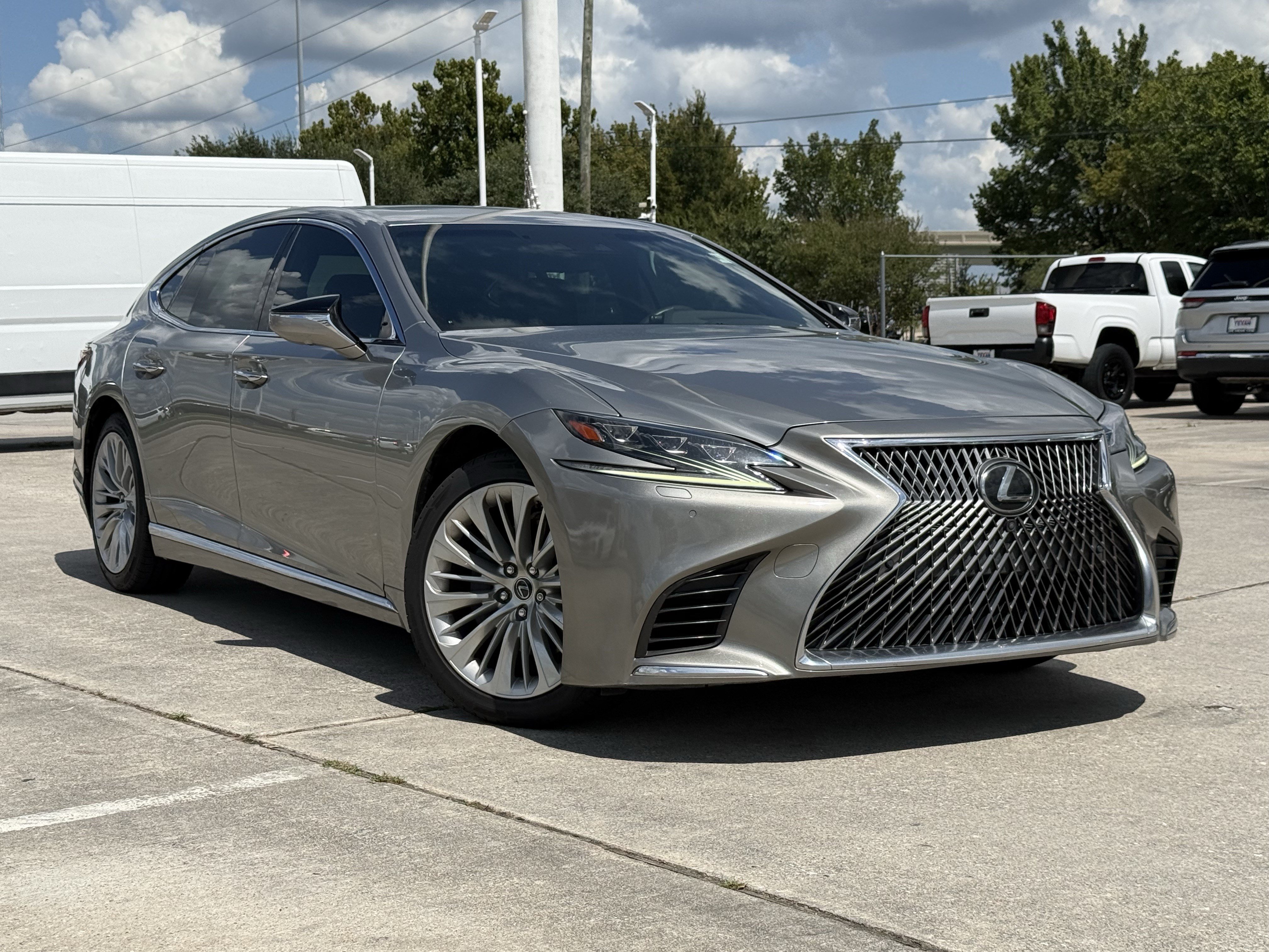 Used 2020 Lexus LS 500 w/ Interior Upgrade Package RWD image 2