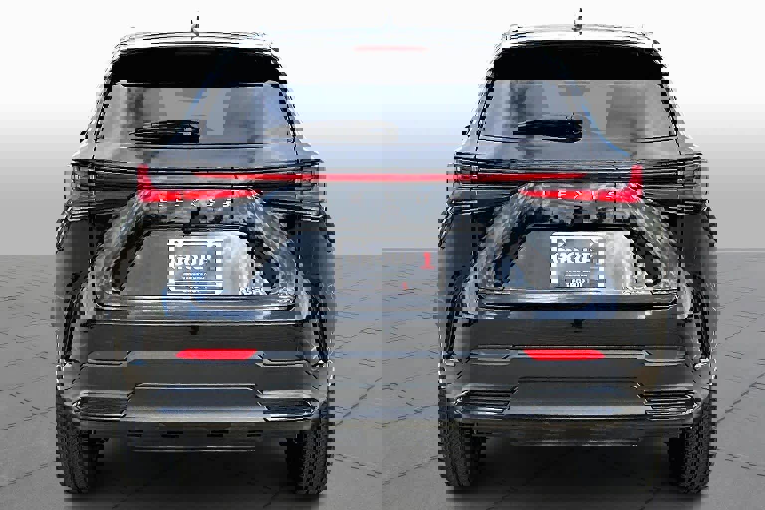 Used 2025 Lexus NX 250 FWD w/ Towing Package (2000 Lbs) image 5