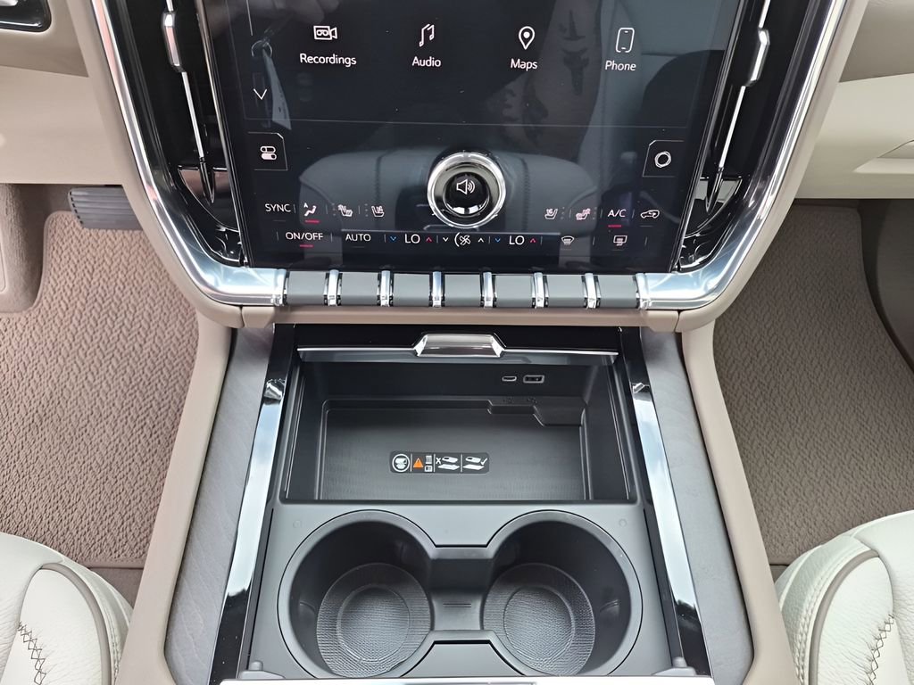 New 2026 GMC Yukon XL Denali w/ Sun & Power Step Package AWD/4WD image 44
