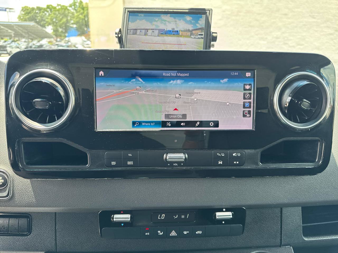 Used 2019 Mercedes-Benz Sprinter 170 w/ Premium Plus Package image 16