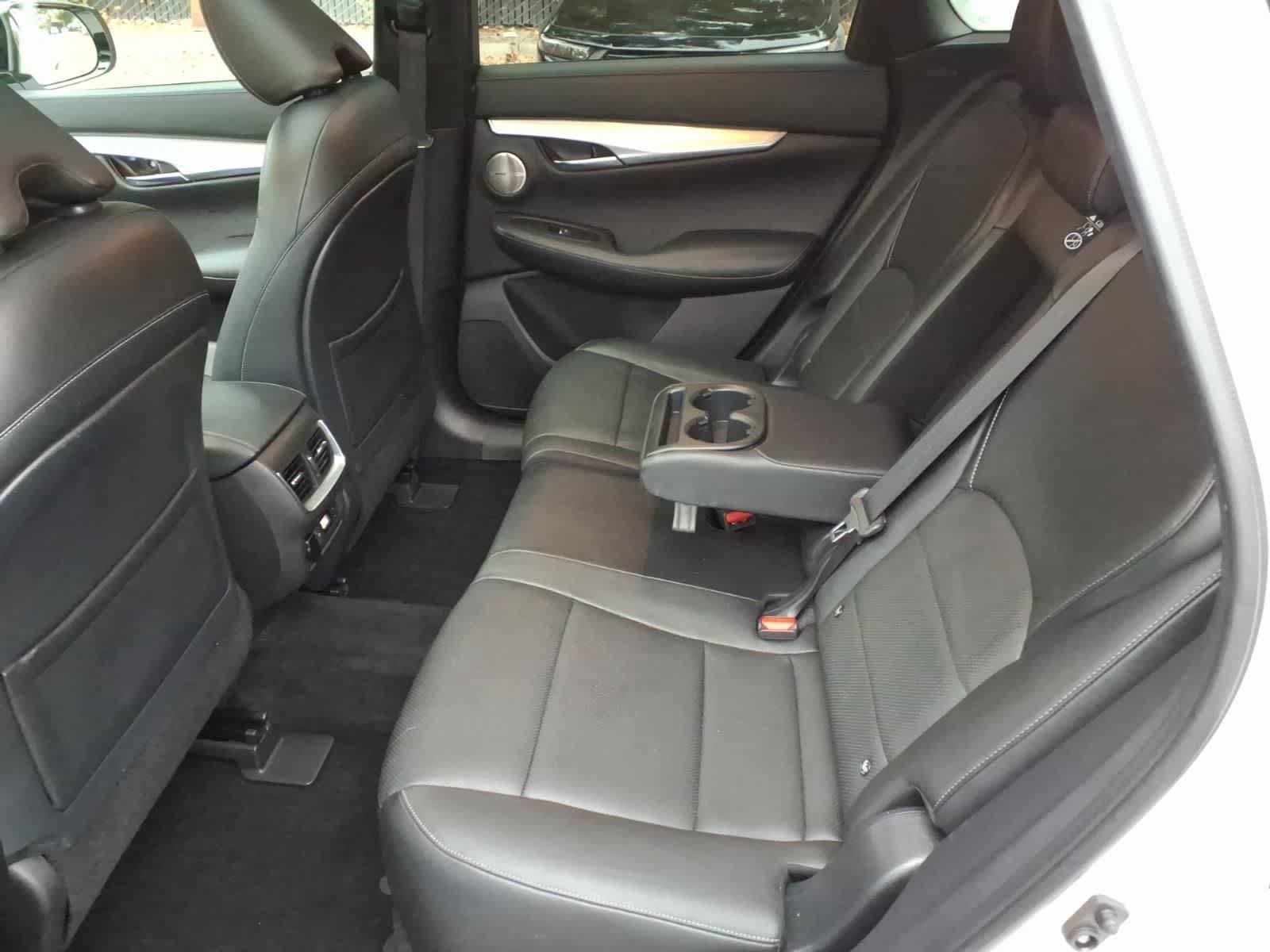 Used 2019 INFINITI QX50 Essential w/ Premium Heat Package FWD image 9