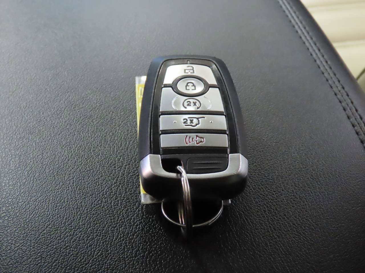 Used 2022 Ford Edge SEL w/ Convenience Package image 19