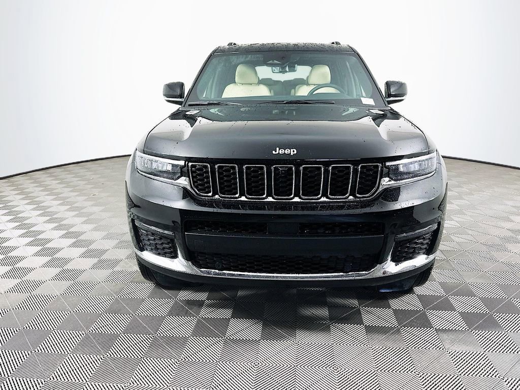 Certified 2025 Jeep Grand Cherokee L Limited w/ Luxury Tech Group II image 4