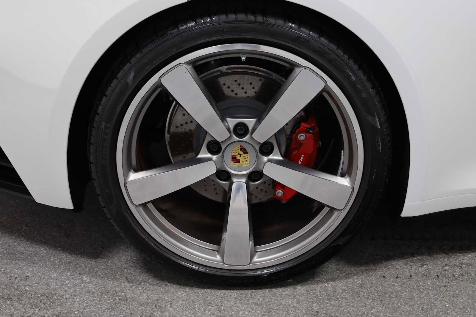 Certified 2024 Porsche 911 Targa 4S image 39