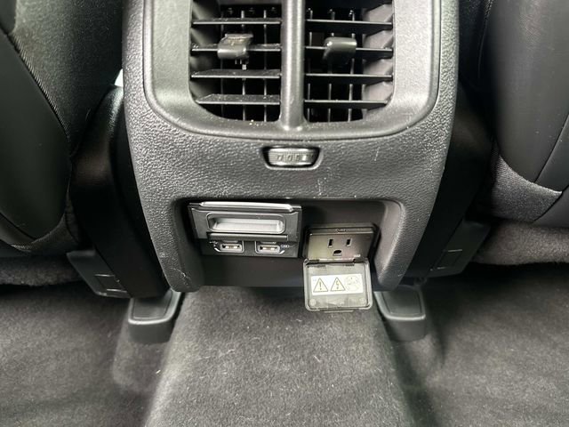 Used 2019 Jeep Cherokee Limited image 16