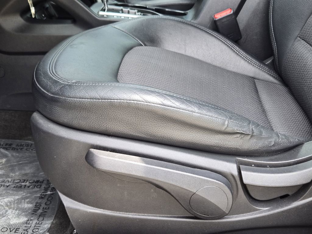 Used 2012 Hyundai Tucson GLS image 31