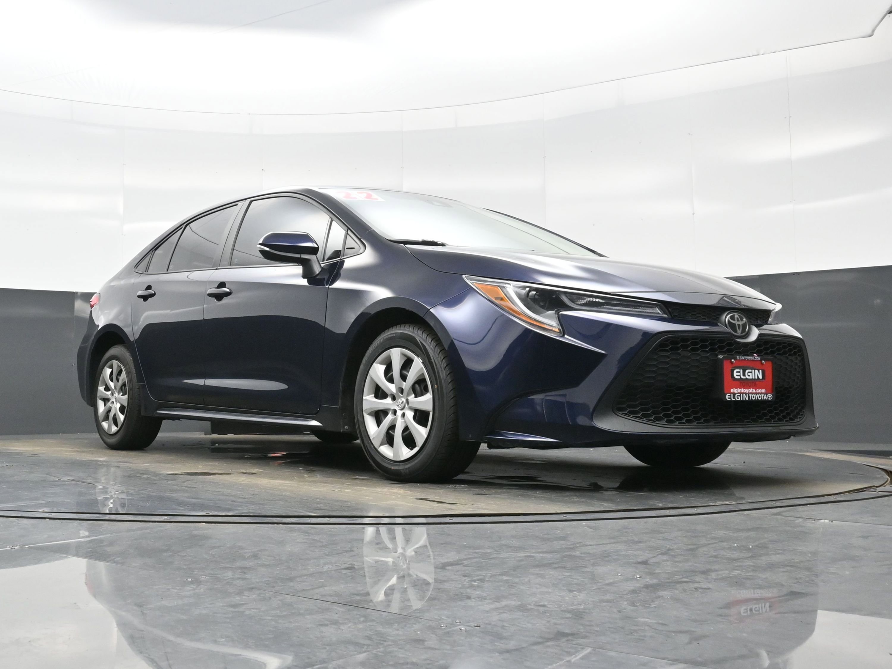 Used 2022 Toyota Corolla LE FWD image 23