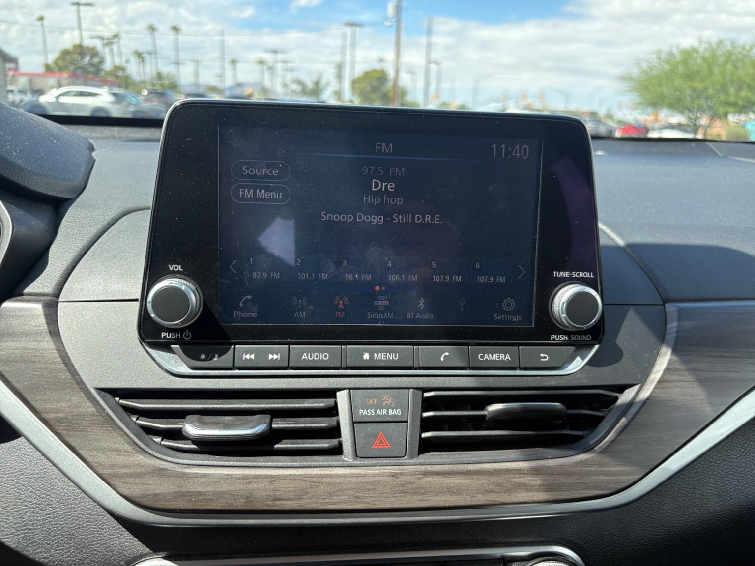 Used 2025 Nissan Altima 2.5 SV FWD image 21