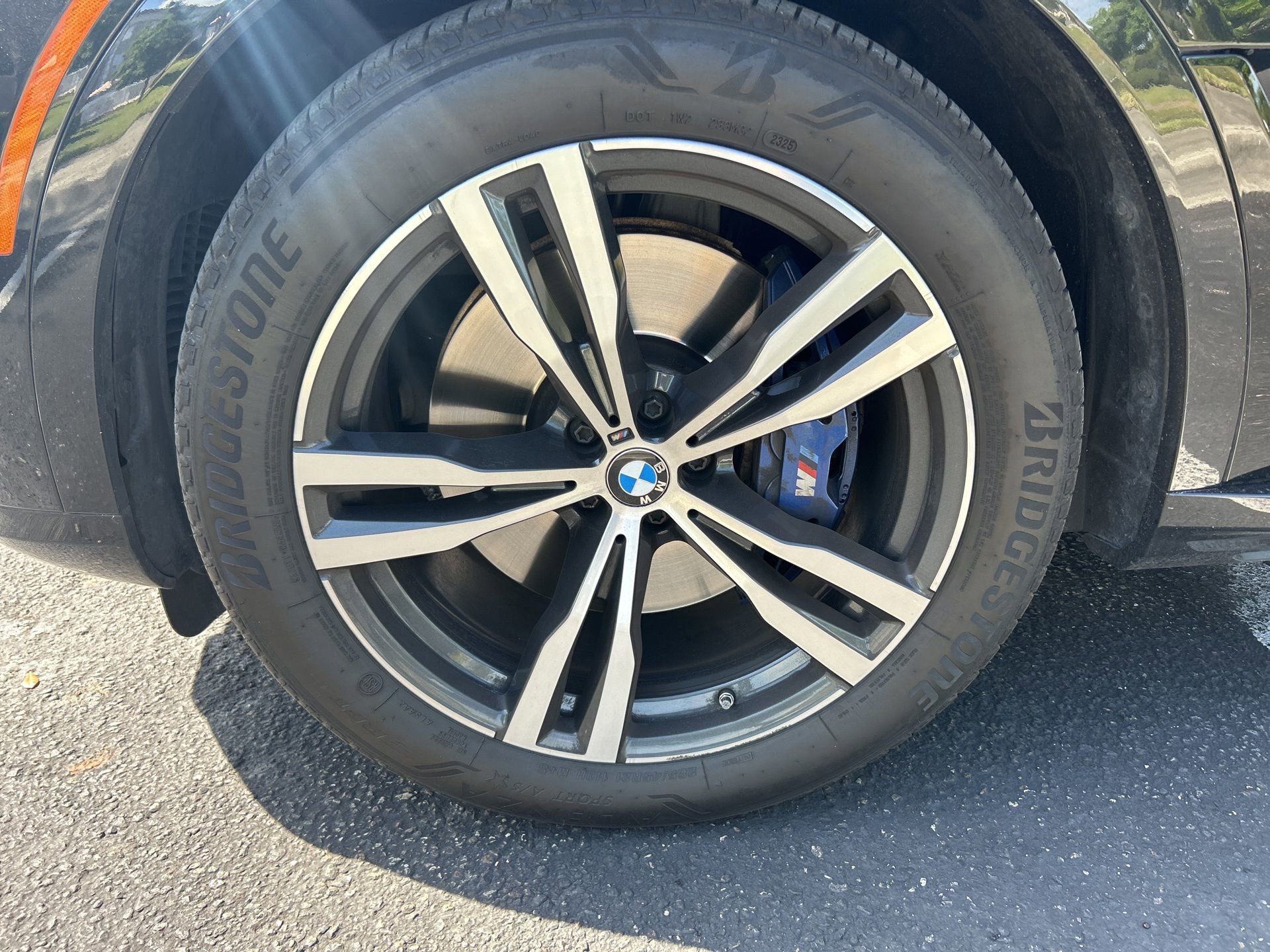 Used 2023 BMW X7 xDrive40i w/ Executive Package image 6