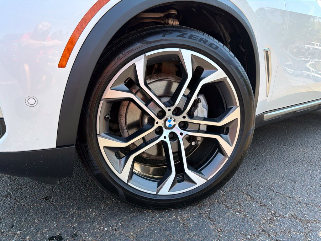 Used 2020 BMW X5 sDrive40i w/ Premium Package RWD image 2