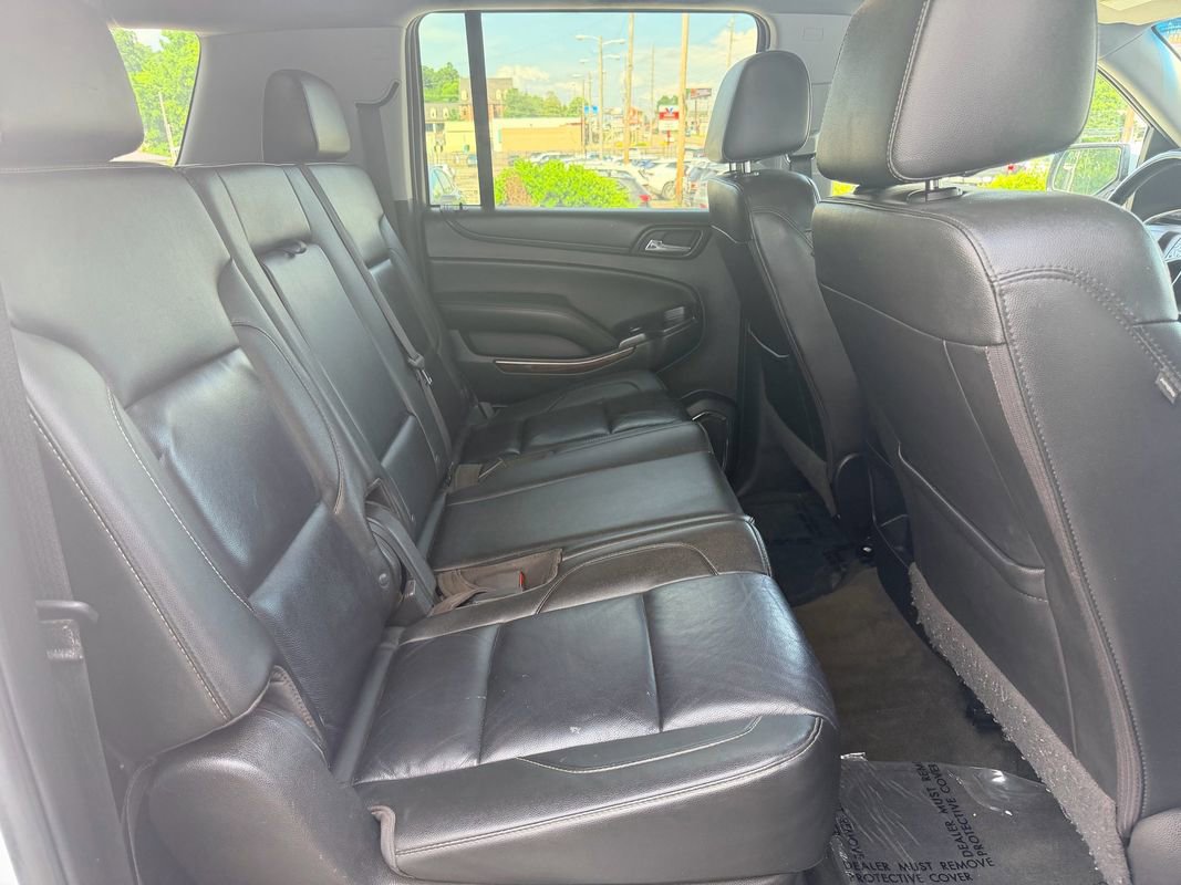 Used 2018 Chevrolet Suburban LT RWD image 16