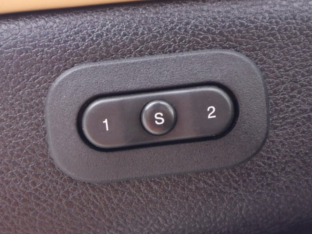 Used 2015 Dodge Durango Citadel w/ Technology Group RWD image 28