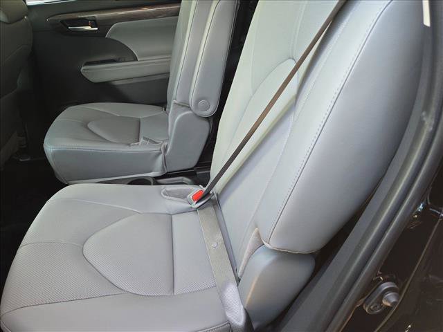 New 2026 Toyota Highlander Limited AWD/4WD image 15