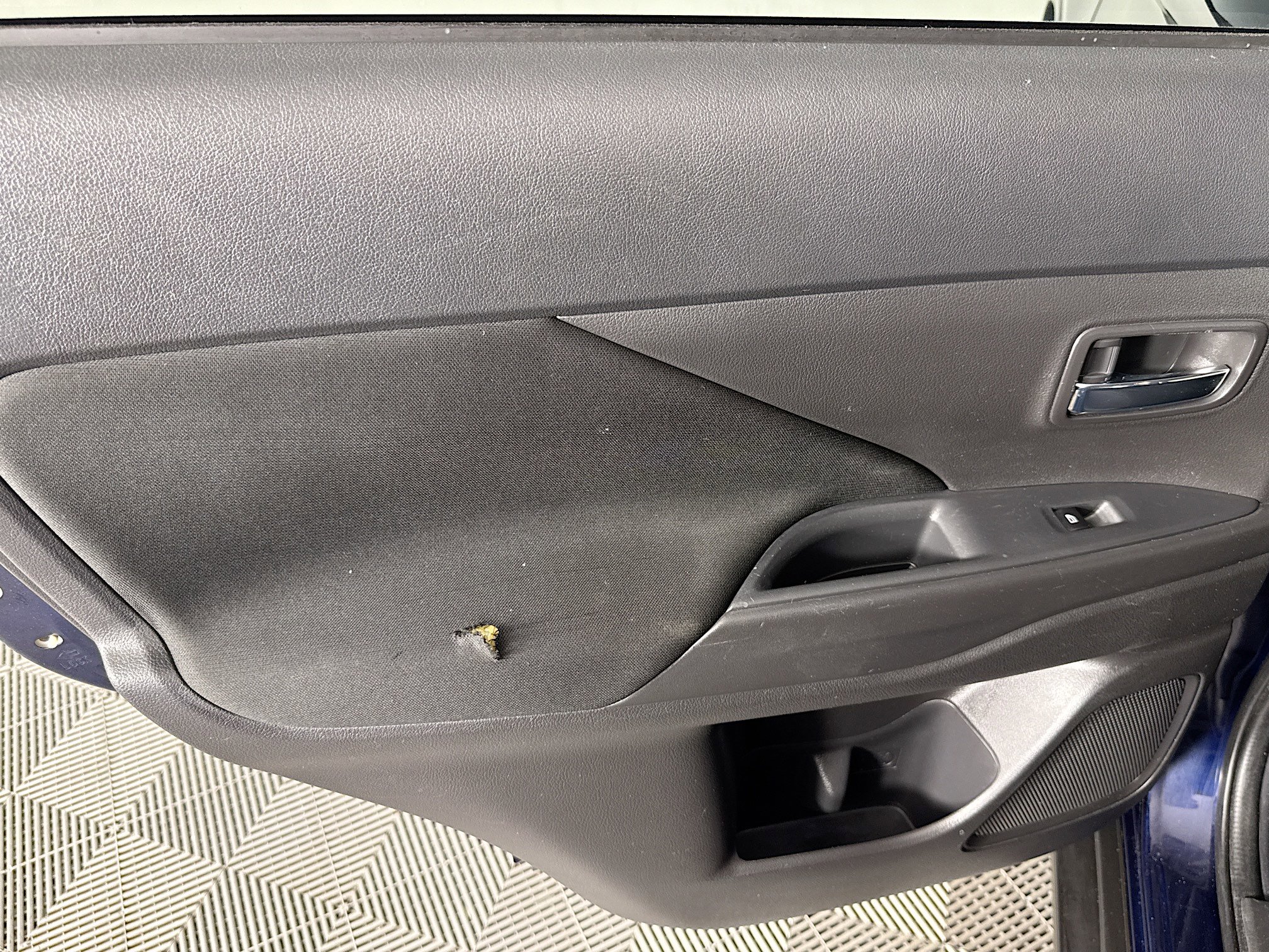 Used 2020 Mitsubishi Outlander ES image 24