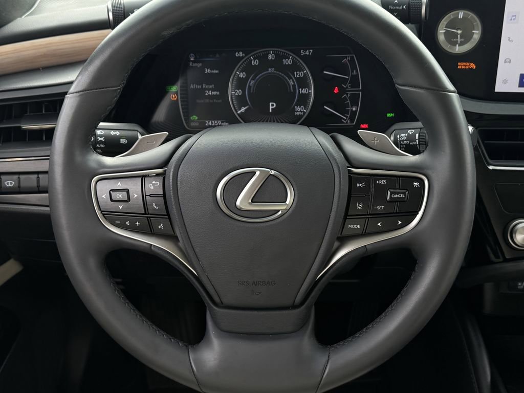 Used 2024 Lexus ES 300h w/ Premium Package FWD image 11