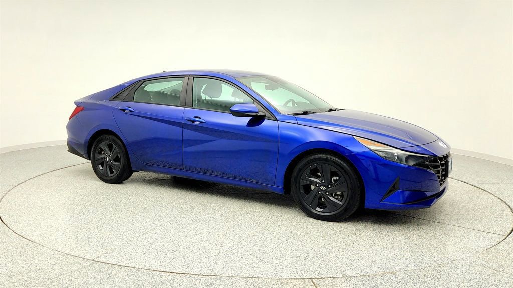 Used 2021 Hyundai Elantra SEL image 3