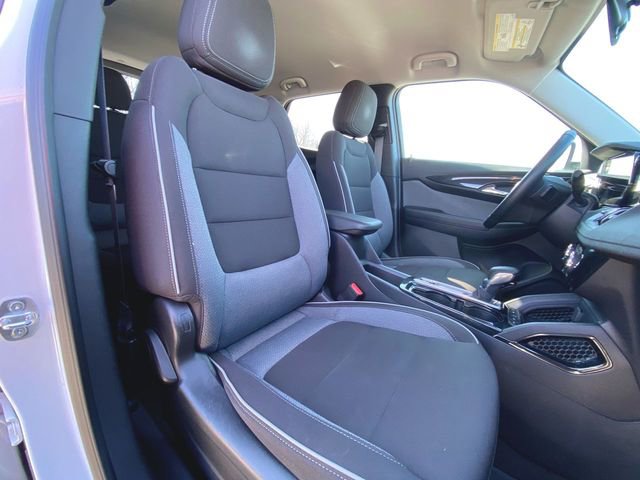 Used 2024 Chevrolet TrailBlazer LT w/ LT Cold Weather Package image 25
