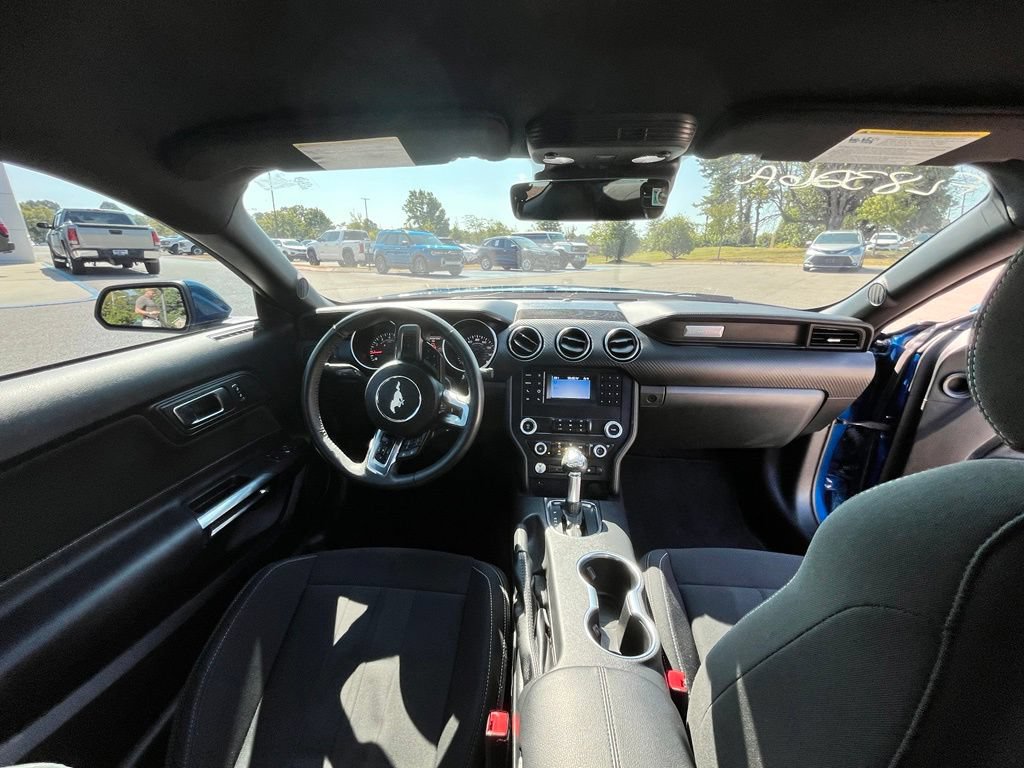 Used 2022 Ford Mustang Coupe RWD image 11