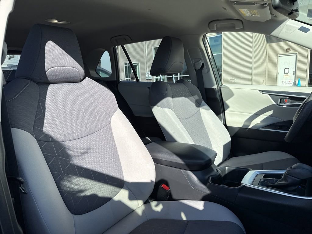 Used 2023 Toyota RAV4 XLE image 24
