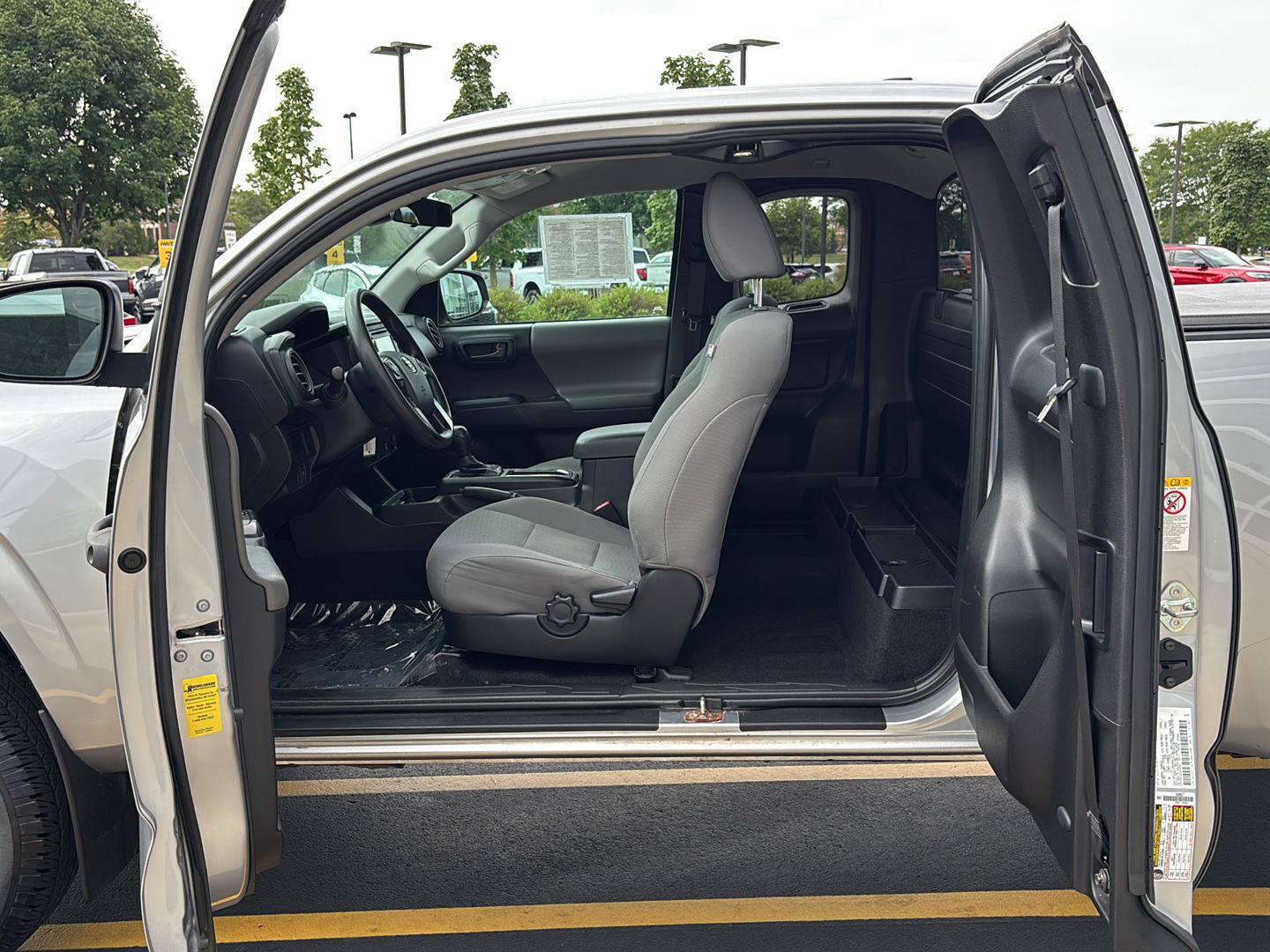 Used 2019 Toyota Tacoma SR AWD/4WD image 25