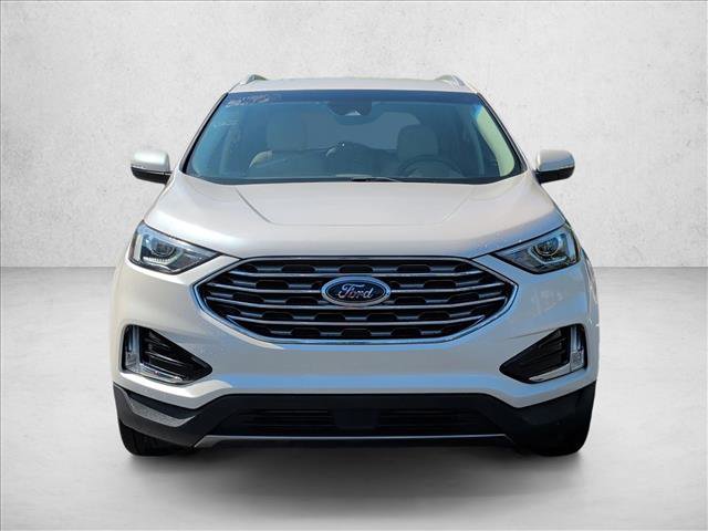 Used 2019 Ford Edge Titanium FWD image 2