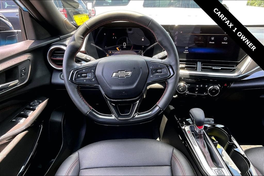 Used 2025 Chevrolet Trax RS FWD image 10