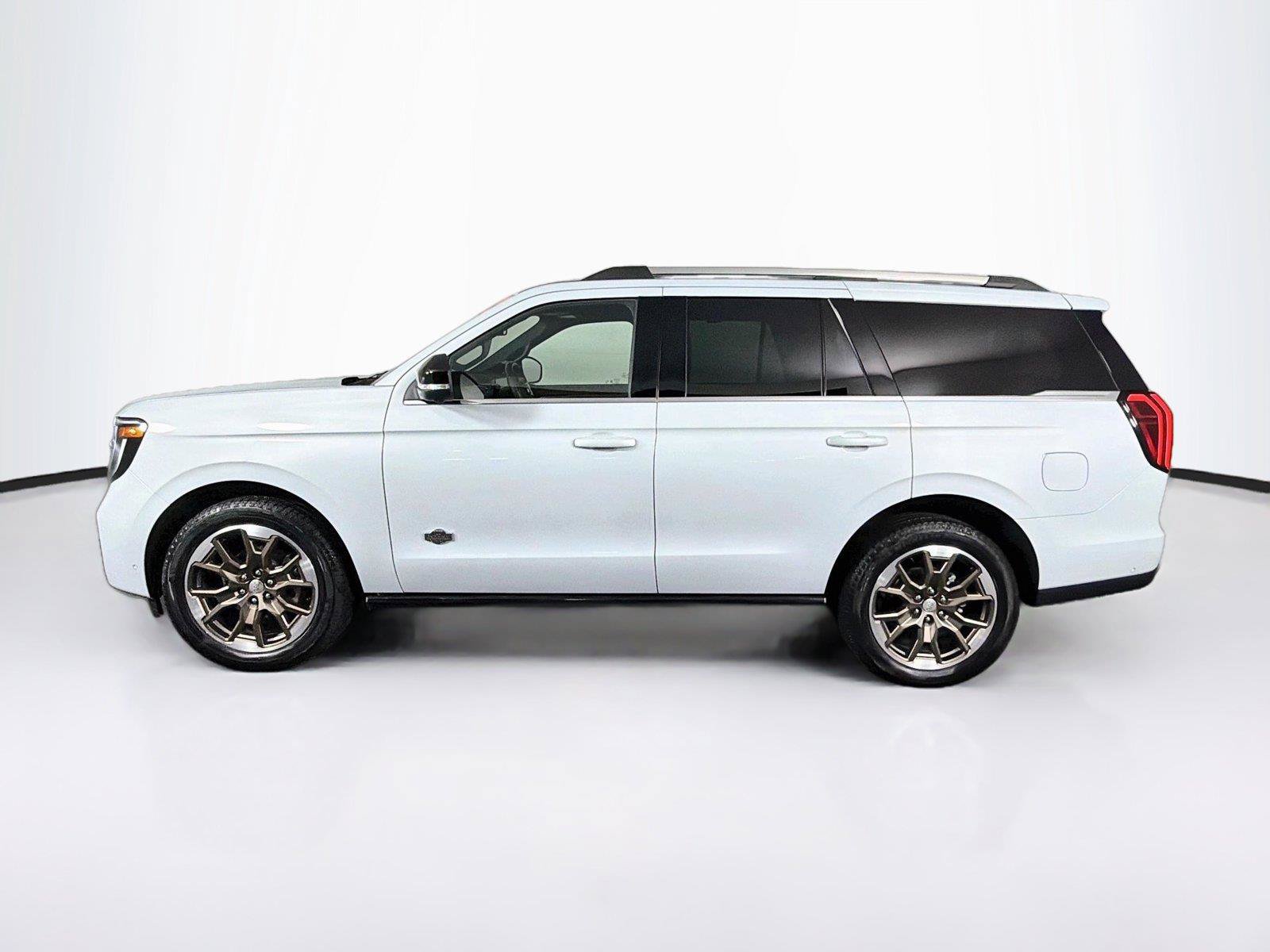 Used 2025 Ford Expedition King Ranch AWD/4WD image 8